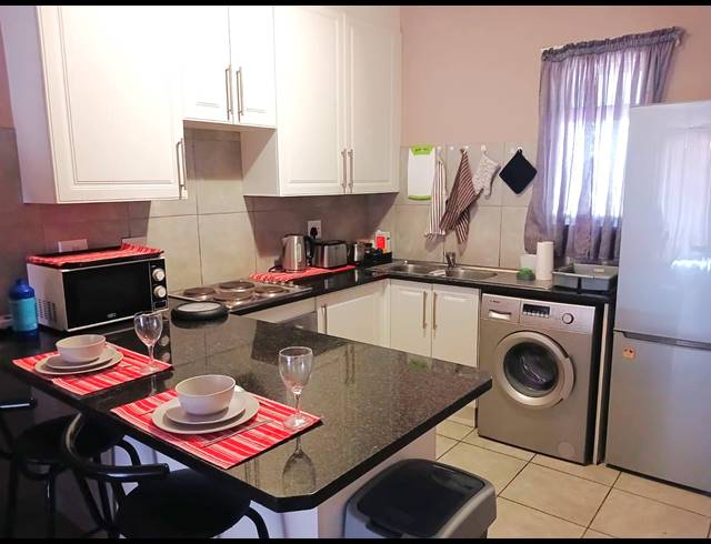 1 BEDROOM APARTMENT FOR SALE IN DORINGKLOOF
